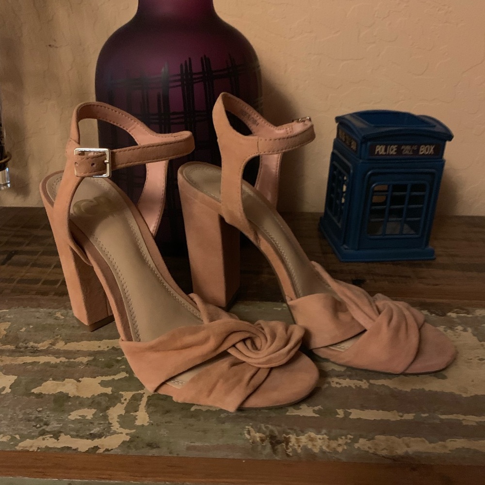 Gianni Bini heel sandals